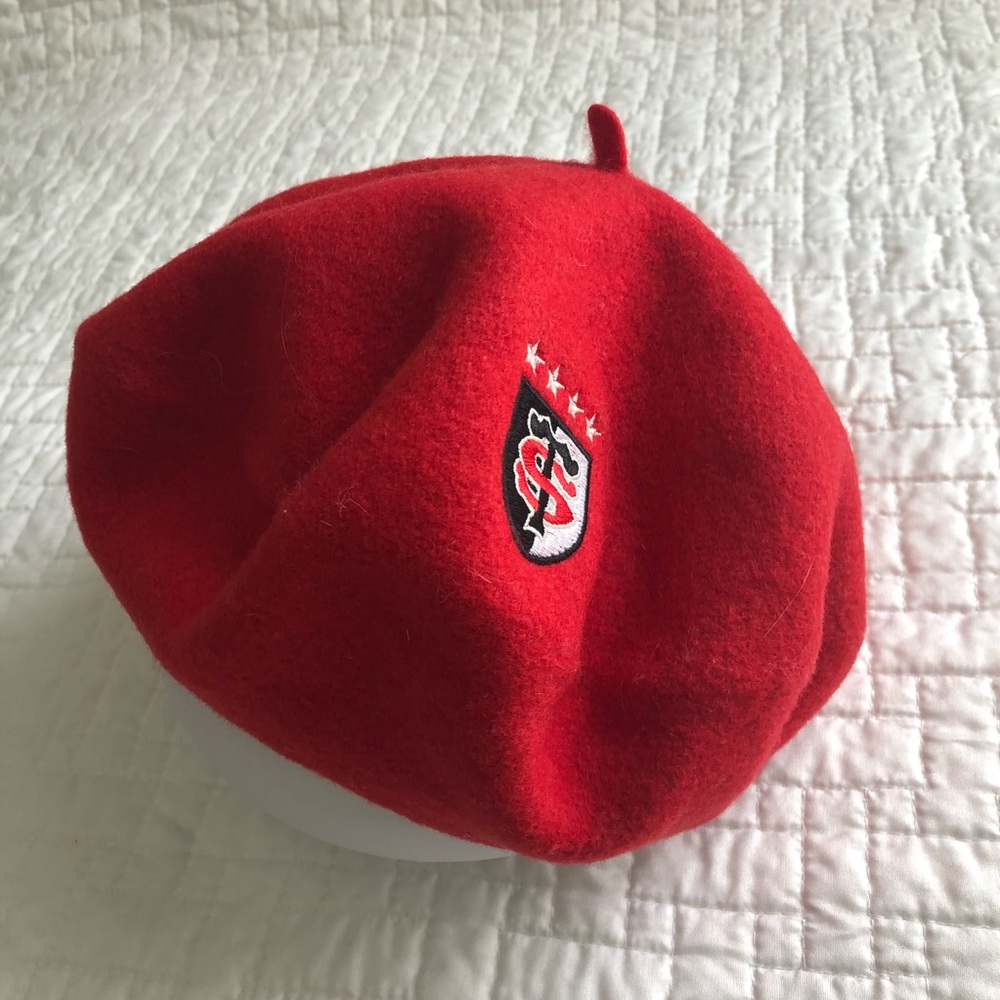 Red Beret, 100% wool